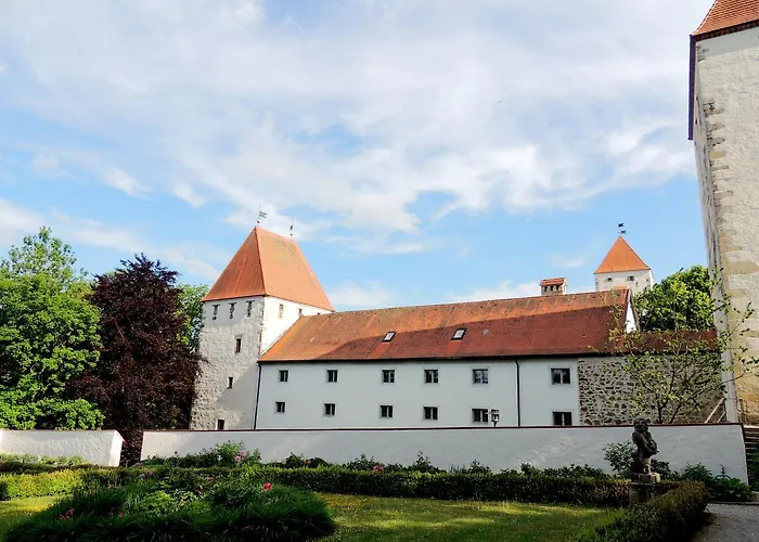 Konukevi Gaestehaus Maelzerei Auf Schloss Neuburg Am